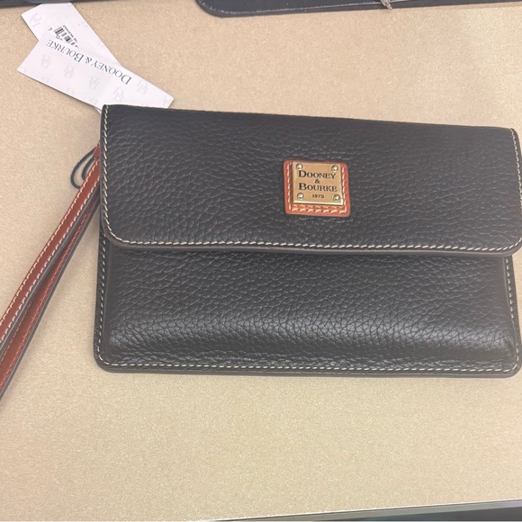 Dooney & Bourke Handbags - Dooney & Bourke Wristlet
